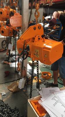 Heavy Capacity 0.3 to 50 Ton Electric Chain Hoist with 3/6/9/12/18m Lifting Height and 220V-690V 3Phase Power